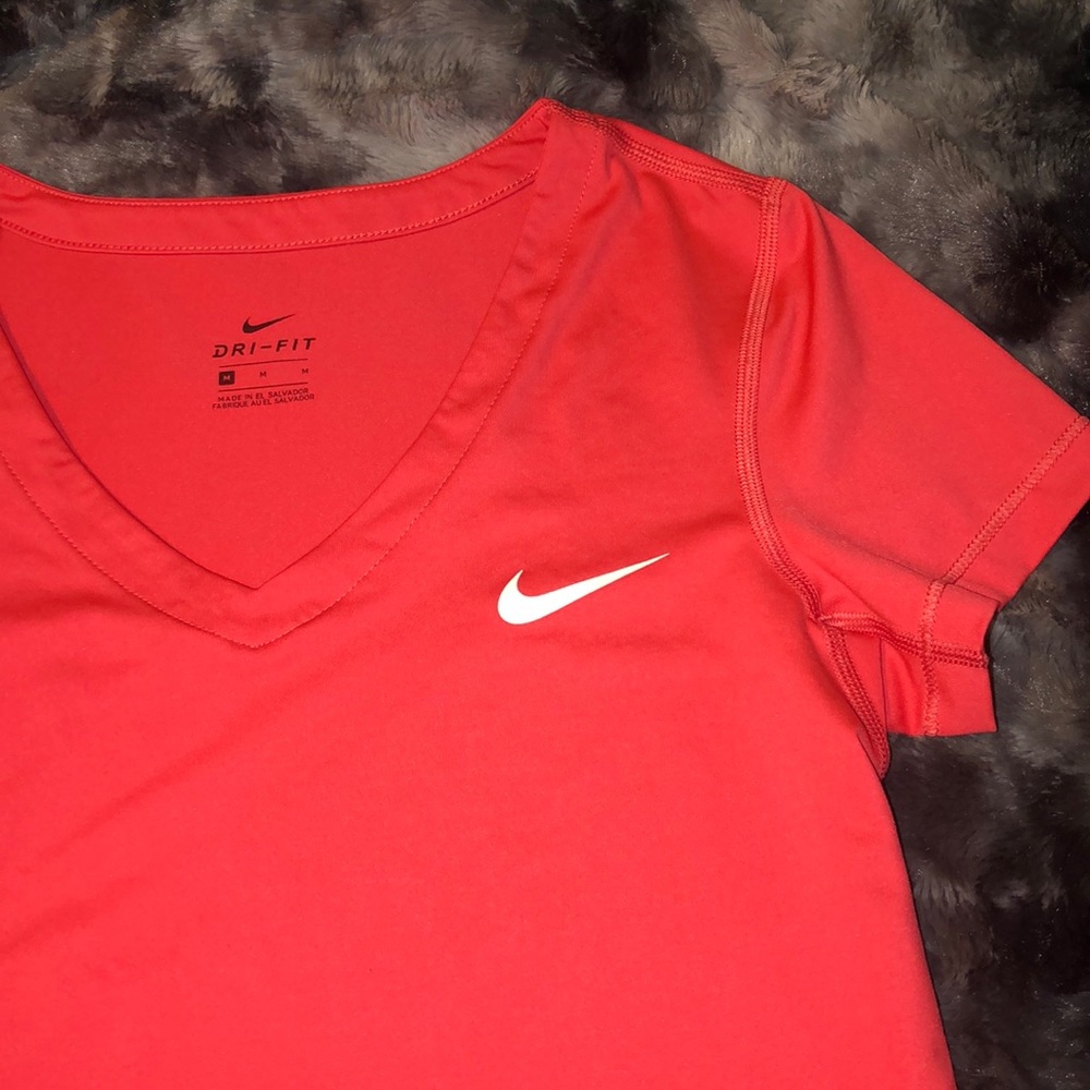 ✨Sale✨ Nike Dri-Fit Top